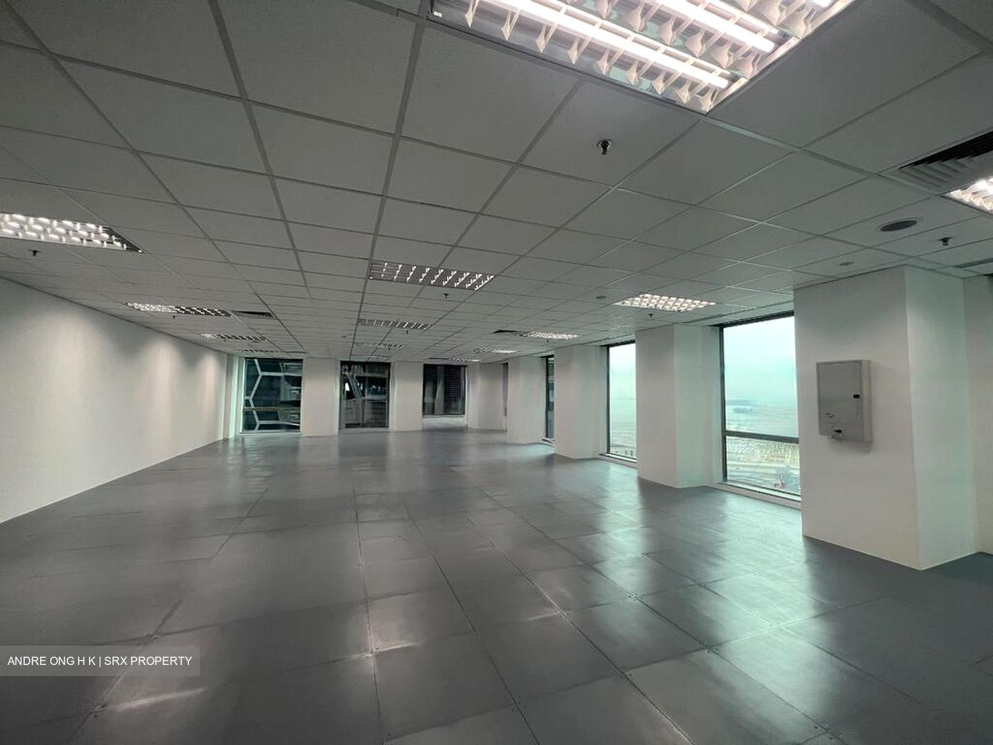 Oue Downtown (D1), Office #593483931